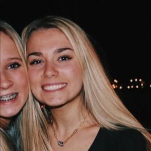 Meet your Posher, Addie